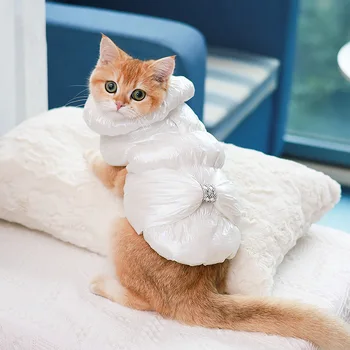 Dobro videti psa bowknot bombaž plast telovnik mačka oblačila kuža pozimi navzdol jakno jeseni in pozimi pet oblačila, da bo toplo